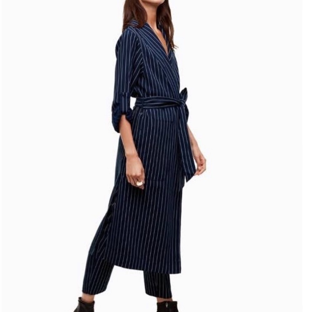 COPY - Babaton Kahlo Robe Navy & White